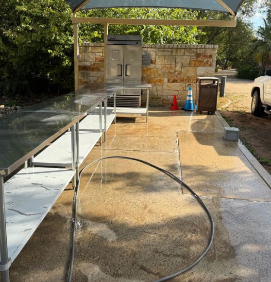 pressure washing for amphitheater in san antonio texas
